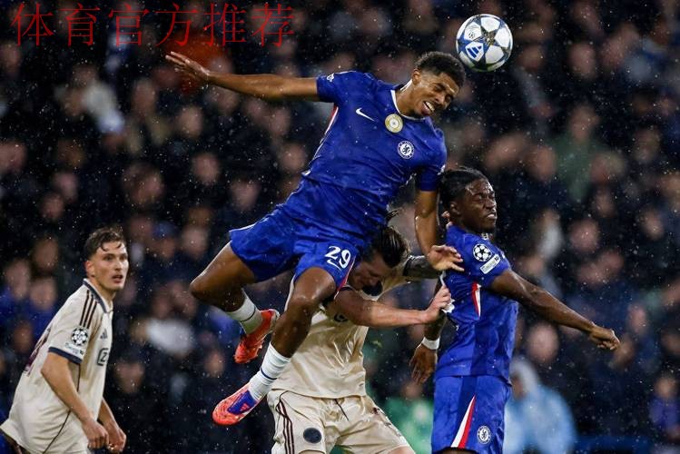 欧冠0分垫底!125年老店再遇惨案:41岁少帅创下奇特纪录 欧冠0分垫底!125年老店再遇惨案:41岁少帅创下奇特纪录